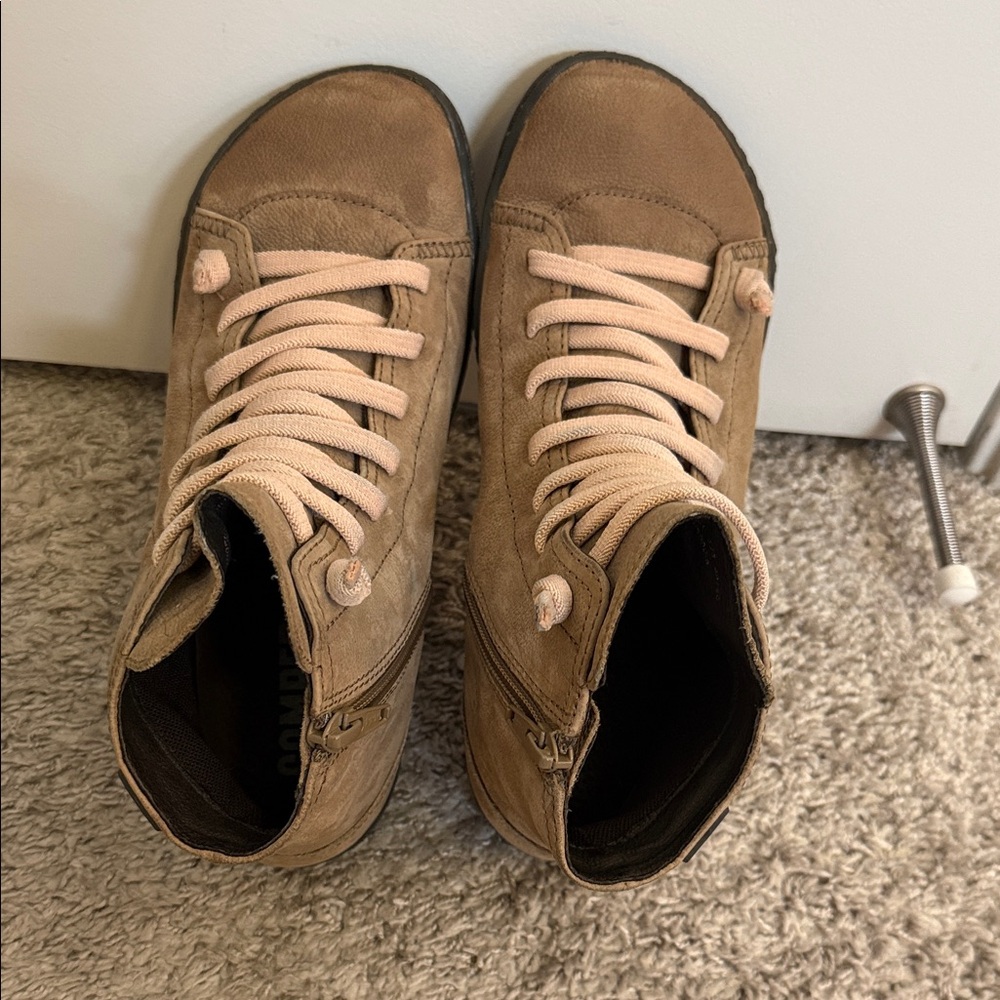 Camper 37 Women’s Tan High-Top Shoes